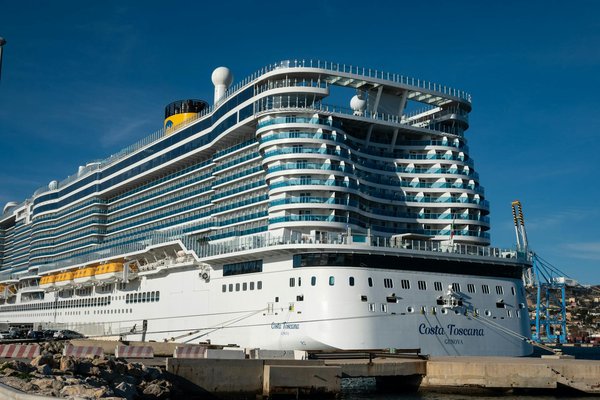 Évasion magique : Découvrez les mystères des monastères suspendus du mont Athos en Grèce – Guide ultime